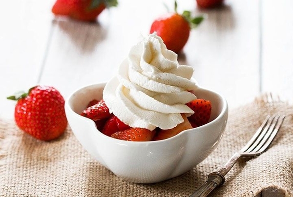 Kem Whipping Cream Avonmore 1 lít