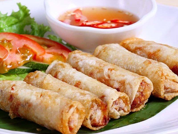 Ném rán giòn rụm