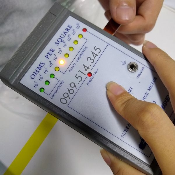 Test khả năng chống tĩnh điện của lớp polyimide bền bỉ và đa năng