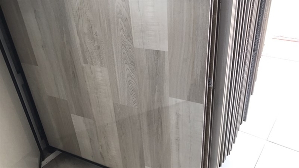 Gạch 80x80 33022 gỗ L2