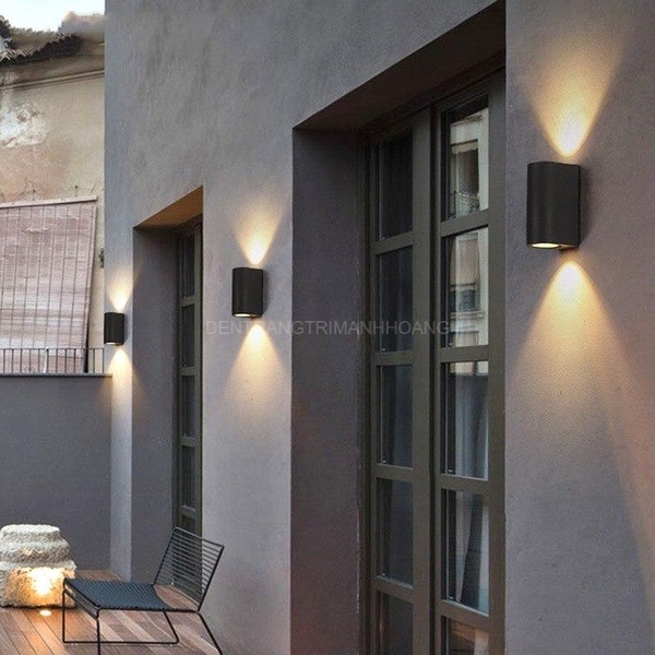 Đèn hắt tường 2 đầu