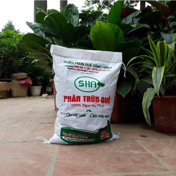 Phân trùn quế 5kg | Combo 10 Bao 5kg | Phân Giun Quế Giá Rẻ – Nông ...