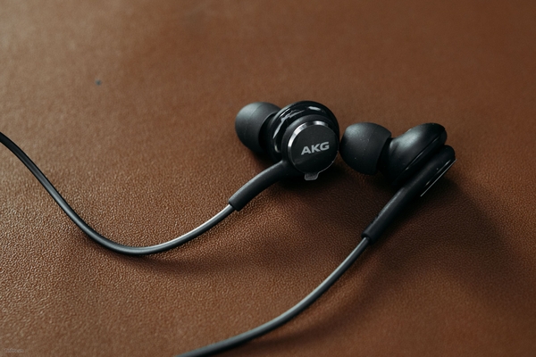 tai-nghe-akg-s8-s8-plus-note-8-zin