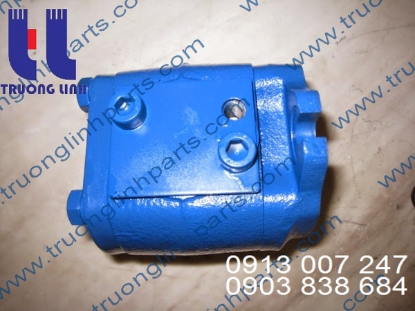 Hydraulic gear pump for Hitachi CX500