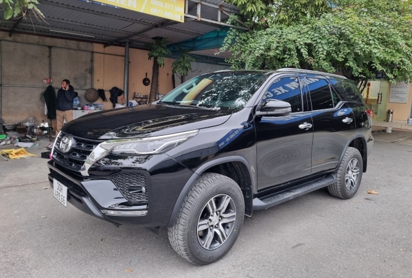 fortuner-duong-dai-7-000d-km-city-tour-noi-thanh-1-300-000d-ngay