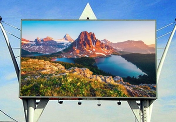 Giá Màn Hình LED Có Lớn Các Loại Màn Hình Thông Thường Không?