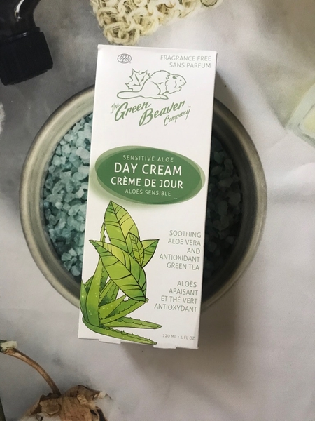 KEM DƯỠNG NGÀY TỰ NHIÊN DÀNH CHO DA NHẠY CẢM GREEN BEAVER