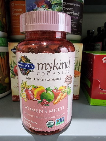 KẸO DẺO HỮU CƠ MULTIVITAMIN CHO NỮ MYKIND ORGANICS