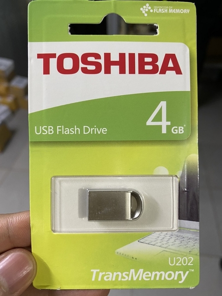 usb-toshiba-4gb-vo-nhom-chong-nuoc