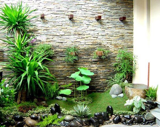 tường cây giả không gian xanh cho sân vườn