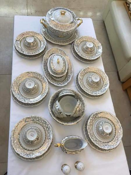 Bộ đồ ăn Tiệp dành cho 10 người