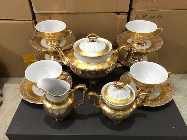 BỘ TRÀ SỨ MẠ VÀNG MEN NGỌC TRAI TIỆP KHẮC NỔI TIẾNG