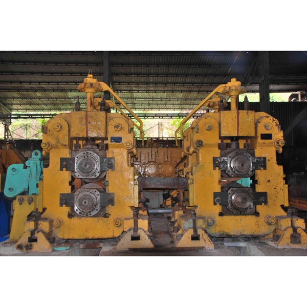 Thiết bị máy cán thép