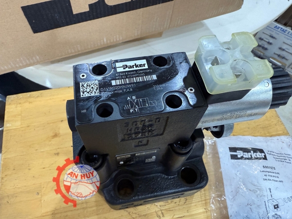 van-ap-suat-dien-parker-rs25r35s4sn1jw