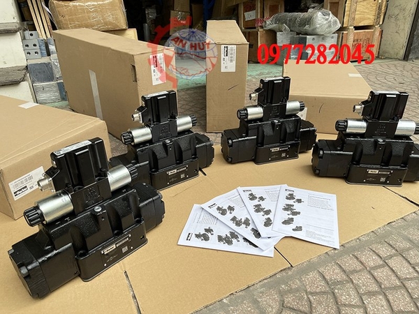 van-d91fbe02hc4ng0014-parker