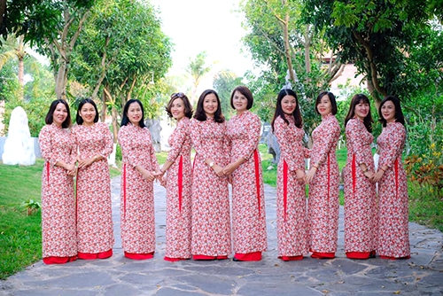 Áo dài đồng phục hoa nhí Áo dài Minh Nguyệt Áo Dài Đồng Phục Hoa Nhí Áo Dài Minh Nguyệt