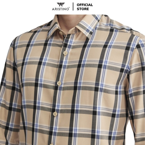 Áo Sơ Mi Nam Dài Tay Aristino ALS23202 màu be kẻ đen dáng ôm slim fit tà lượn không túi ngực chất liệu nano poly