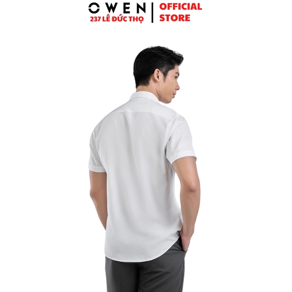 Áo sơ mi trắng nam tay ngắn Owen AR260502NTBF màu trắng trơn Dáng suông regular fit tà lượn có túi chất liệu nano