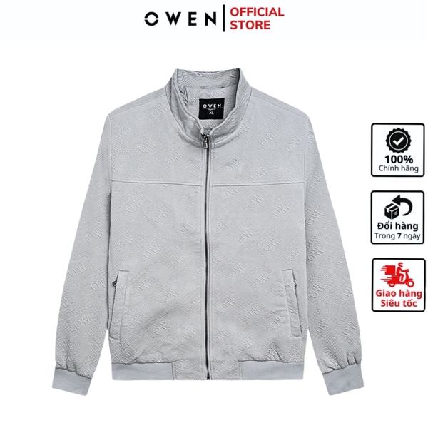 Áo Khoác Jacket Owen JK241485 màu xám nhạt họa tiết chữ in dáng regular fit, cổ cao 3 phân, khóa kéo, tay và gấu bo chun chất liệu polyester