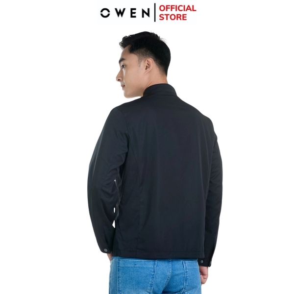 Áo Khoác Jacket Owen JK241486 màu đen dáng regular fit, cổ cao 3 phân, khóa kéo, tay và gấu bo chun chất liệu polyester