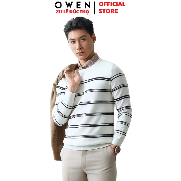 Áo len nam Owen ALC256016 màu trắng kẻ ngang đen dáng suông regular fit cổ tròn chất liệu len acrylic cotton