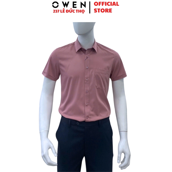 Áo Sơ Mi Nam Tay Ngắn Owen AB250083NT màu hồng đậm trơn dáng suông body fit tà bằng có túi chất liệu bạc hà sợi tre