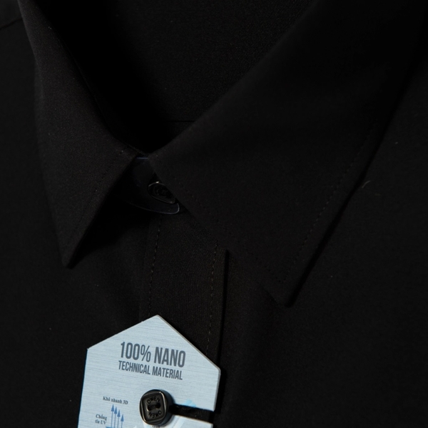 Áo Sơ Mi Nam Tay Dài Owen AR220220DT (AR230338DT) màu đen trơn dáng regular fit tà lượn có túi vải Nano