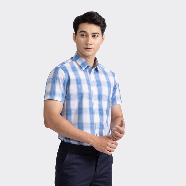 Áo Sơ Mi Nam Ngắn Tay Aristino ASS023S2 Màu trắng kẻ caro xanh Vải Sợi Tre Dáng Suông Tà Lượn Có Túi