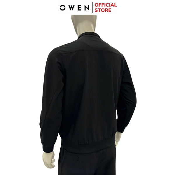 Bộ Thể Thao Nam Owen BTT256158 màu đen dáng reguler, áo cổ 3 phân, khóa kéo, tay và gấu bo chun, quần cạp chun ống suông chất liệu polyester