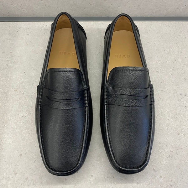 Giầy tây Owen GD233348 màu đen sần kiểu giày lười Penny loafer chất liệu da thật