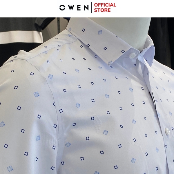 Áo Sơ Mi Nam Tay Dài Owen AR240036D màu trắng chấm bi xanh dáng suông tà lượn không túi chất liệu bamboo spandex