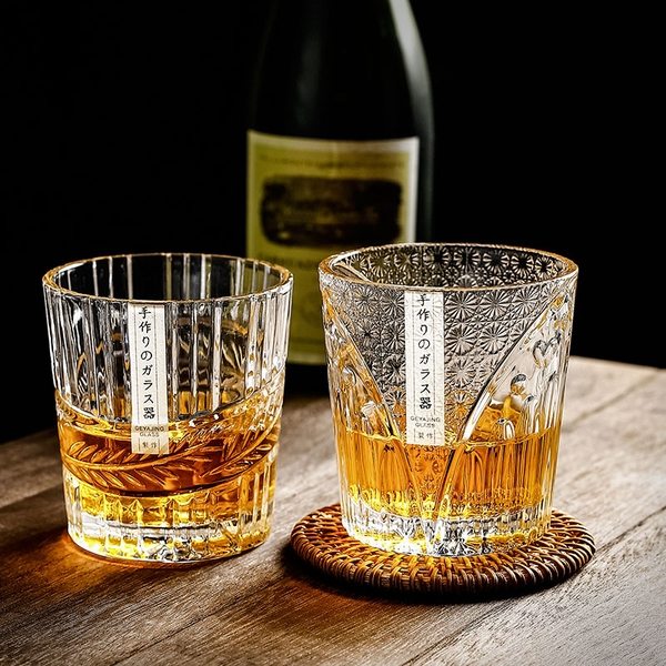 RC0045 - Rocking Whisky glass barrevo.com