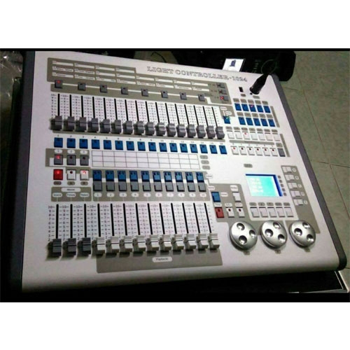 ban-dieu-khien-dmx-1024
