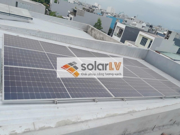 dien-mat-troi-hoa-luoi-co-luu-tru-5kwp-tai-da-nang