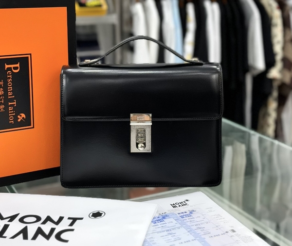 Túi cặp Clutch Mont Blanc Đen trơn bóng nắp gập cài size 25x19x7cm Like Auth on web fullbox bill thẻ