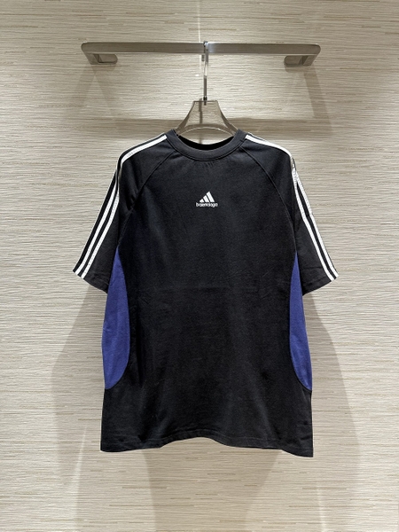 Áo phông T shirt Balenciaga x Adidas Đen kẻ sọc vai phối vải sườn Xanh Like Auth on web