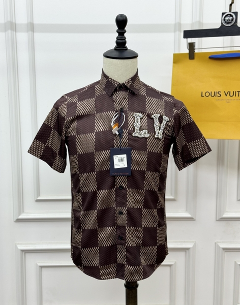 Áo sơ mi cộc tay Louis Vuitton họa tiết Caro logo LV đính đá Like Auth 1-1 on web