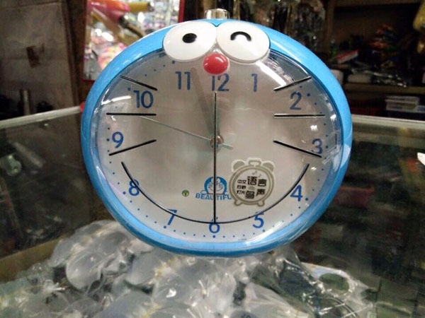 Đồng hồ báo thức Doremon xinh xắn