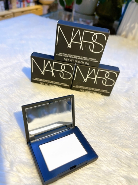 Phấn Phủ Bắt Sáng Dạng Nén Nars Light Reflecting Setting Powder Pressed Translucent Crystal (3gram Fullbox)