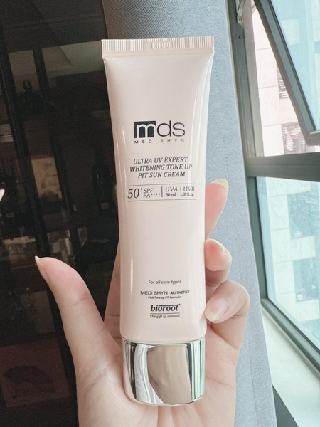 Kem Chống Nắng Nâng Tone Medishyn Ultra Uv Expert Whitening Tone Up Pit Sun Cream SPF50 PA