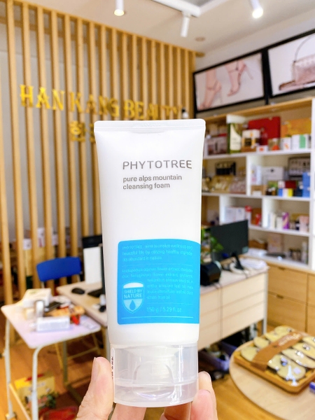 Sữa rửa mặt tạo bọt sạch sâu không khô da Phyotree Pure Alps Mountain Cleansing Foam 150ml