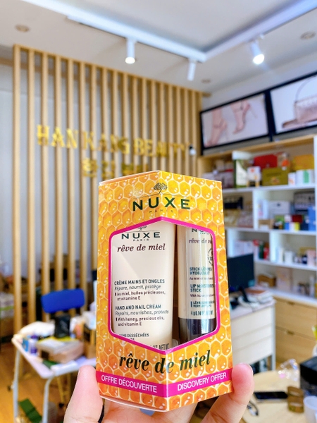 Set Son Dưỡng và Kem Dưỡng Da Tay Nuxe Paris Rêve De Miel Nội Địa Pháp
