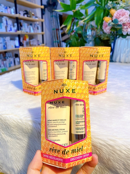 Set Son Dưỡng và Kem Dưỡng Da Tay Nuxe Paris Rêve De Miel Nội Địa Pháp