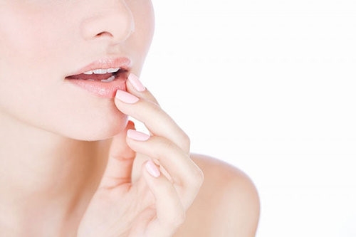 TỰ TAY LÀM "MẶT NẠ" DƯỠNG MÔI TẠI GIA