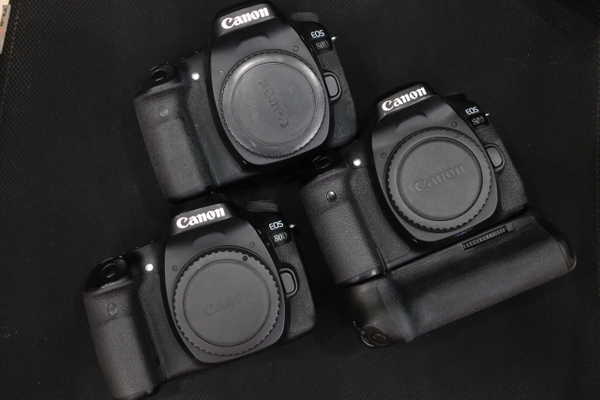 may-anh-canon-eos-80d-body-cu-qua-su-dung-gia-tot-nhat