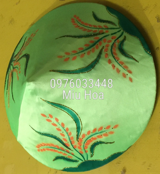 bon-non-lua-nen-xanh