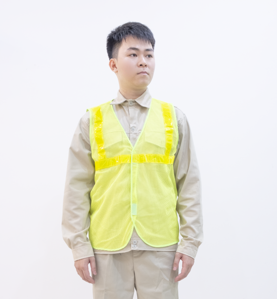 ao-luoi-cong-nhan-phan-quang-mau-vang