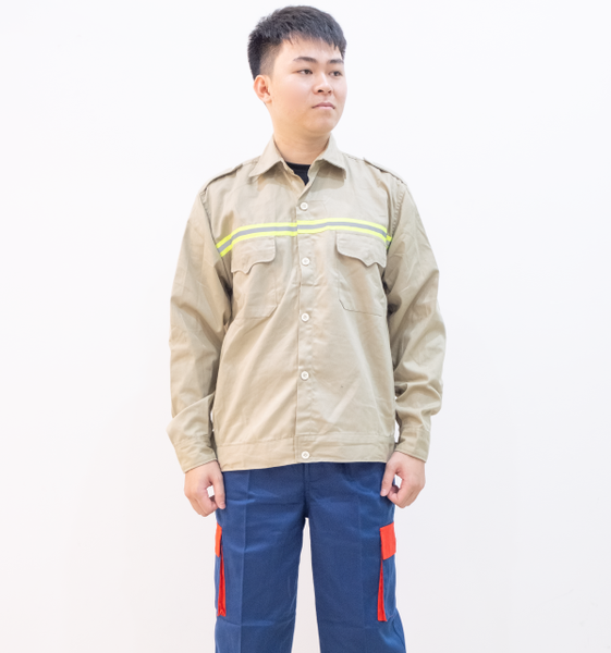 quan-ao-kaki-3-1-may-phan-quang-tui-hop