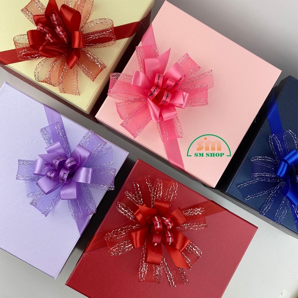 Hộp quà LL 20x16cm vuông trụ