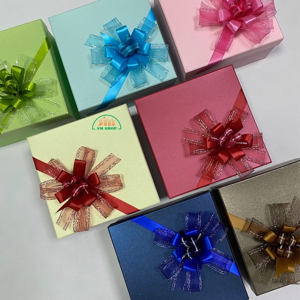 Hộp quà LL  20x20x10cm vuông